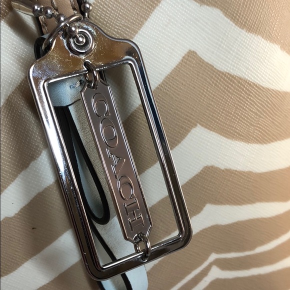 Authentic zebra coach bag - Picture 2 of 8